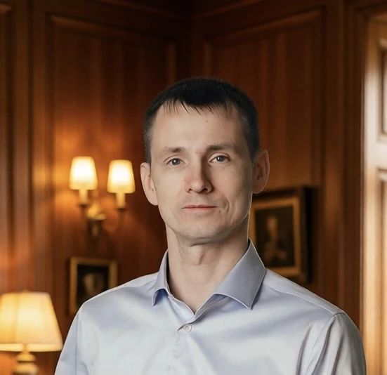 Михаил Шутов